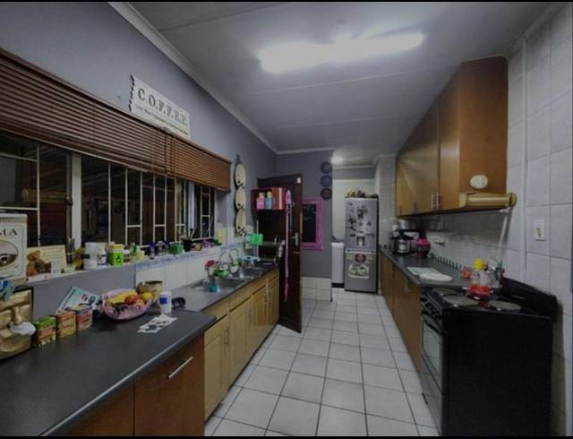 4 BEDROOM HOUSE FOR SALE IN BOOYSENS